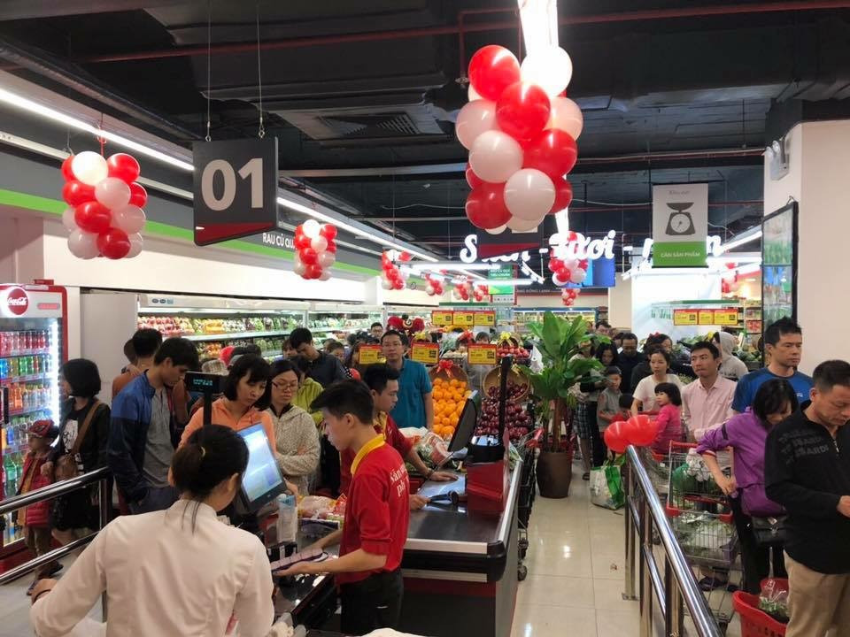 Dong loat khai truong 23 sieu thi VinMart moi-Hinh-2