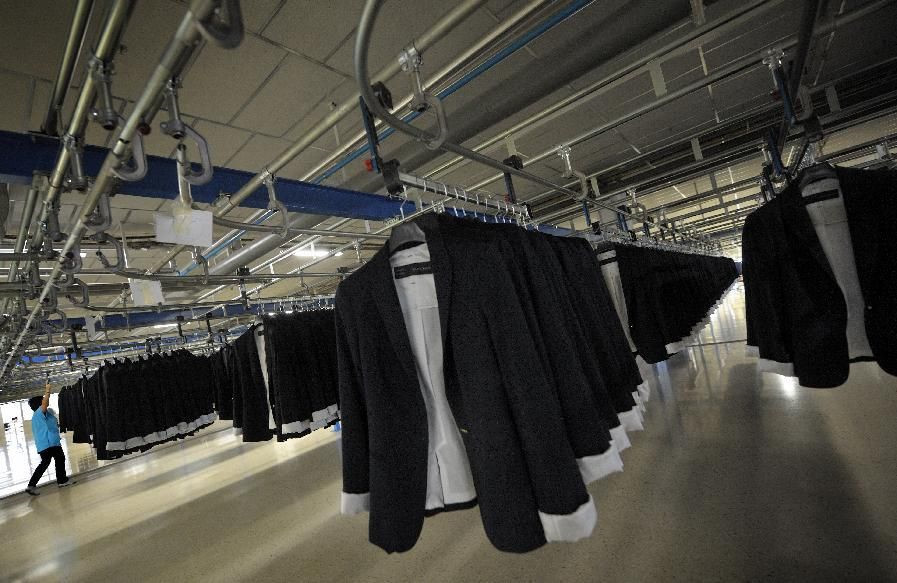  Zara được biết đến là thương hiệu thời trang bình dân bán chạy nhất thế giới với 2.238 cửa hàng ở 96 quốc gia khác nhau.