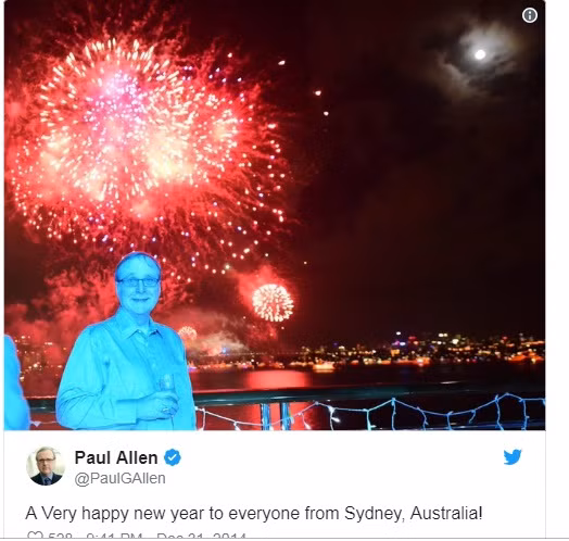 Năm 2015, vào thời khắc giao thừa, tỷ phú người Mỹ Paul Allen (tài sản 18 tỷ USD) đã đăng trên Twitter bức ảnh chụp trên trên du thuyền dài 126m của mình. Ảnh: Twitter.