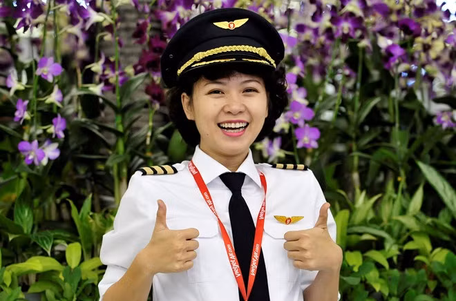 Phương Anh sở hữu thân hình mảnh khảnh với chiều cao 1m62, nụ cười tươi tắn và vóc dáng năng động, cá tính. Ảnh: Zing.