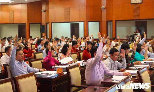 TP.HCM giam hoc phi cap THCS, lap hon 300 camera o cac nha tre