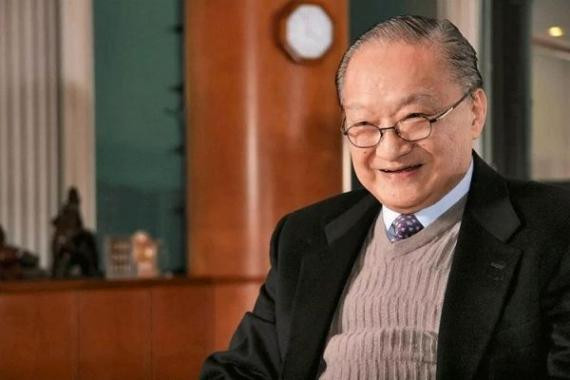 Năm 1992, Minh Báo đạt lợi nhuận năm 100 triệu HKD (12,7 triệu USD). Theo thống kê của một tạp chí cùng năm, Kim Dung xếp thứ 64 danh sách người giàu Hong Kong với khối tài sản 1,2 tỷ HKD (khoảng 153 triệu USD). Ảnh: Sina.