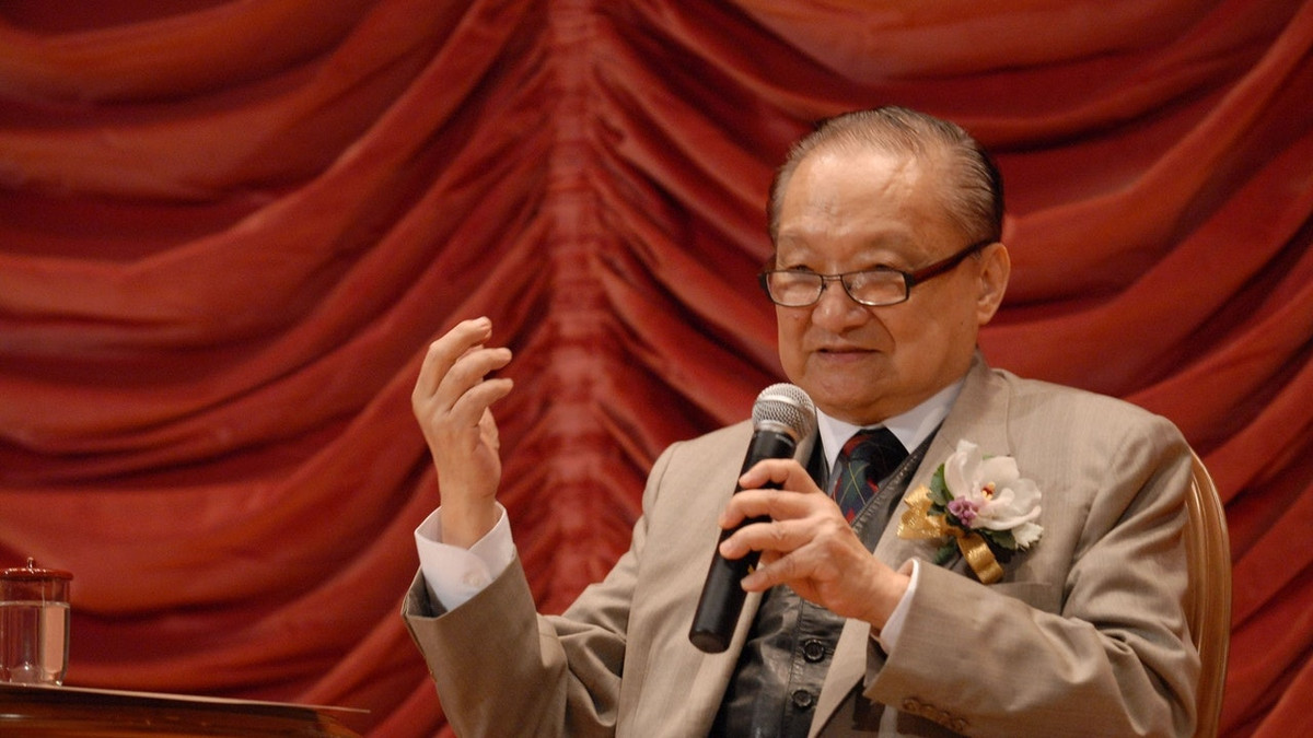 Theo tờ People’s Daily, Kim Dung cùng bạn thành lập Minh Báo năm 1959 tại Hong Kong với số vốn 100.000 HKD (gần 13.000 USD). Trong số đó, Kim Dung đóng góp 80.000 HKD (10.000 USD). Ảnh: Hk01.