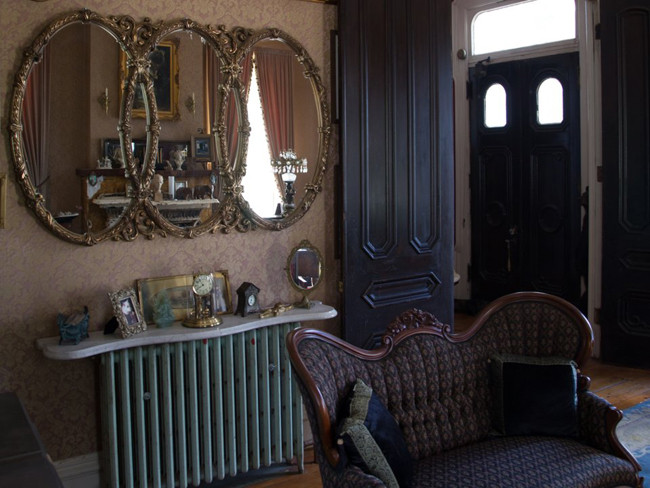 Căn biệt thự là một trong những ngôi nhà lâu đời nhất trong khu vực.