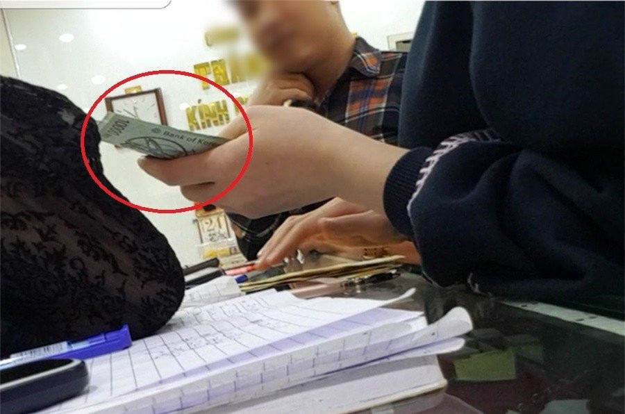 Day la nguyen nhan doi USD bi phat 90 trieu... can phai nam long-Hinh-2