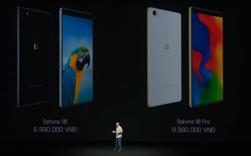 Trong lễ ra mắt sáng nay tại Trung tâm Hội nghị Quốc gia, Bkav chính thức giới thiệu mẫu Bphone 3. So với hai mẫu Bphone trước, Bphone thế hệ thứ 3 thay đổi khá nhiều từ trình độ gia công cho đến cấu hình. Ảnh: Facebook.