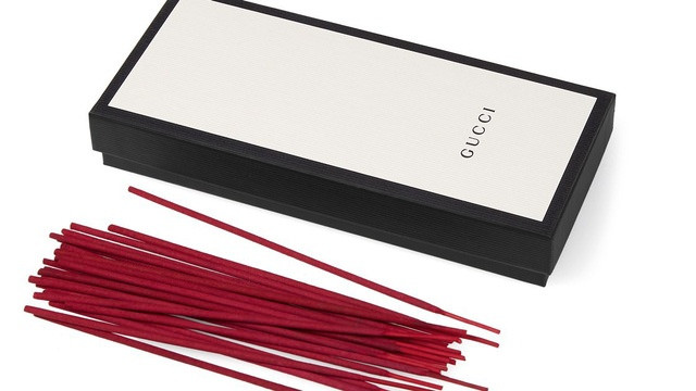 Sản phẩm này có hương thơm của hoa hồng Damask cổ đại.