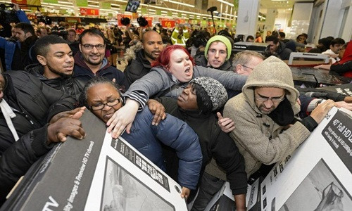 Theo thống kê của Adobe Analytics, doanh thu bán hàng trực tuyến Black Friday năm 2017 tại Mỹ đạt 5,03 tỷ USD, tăng 16,9% so với 4,3 tỷ USD cùng thời điểm năm 2016. Ảnh: News Examiner.