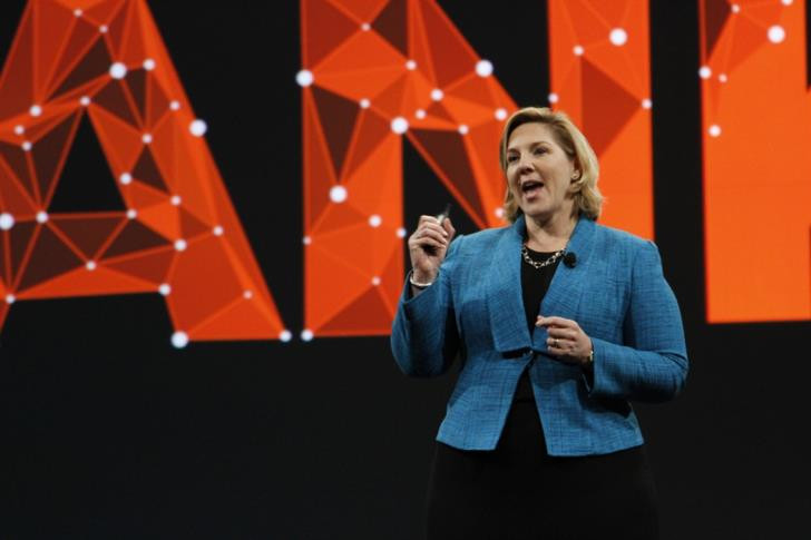 Robyn Denholm hiện đang giữ cương vị Giám đốc tài chính (CFO) của công ty viễn thông Australia Telstra và là một thành viên độc lập trong Hội đồng Quản trị Tesla từ năm 2014. Ảnh: In-Cyprus.