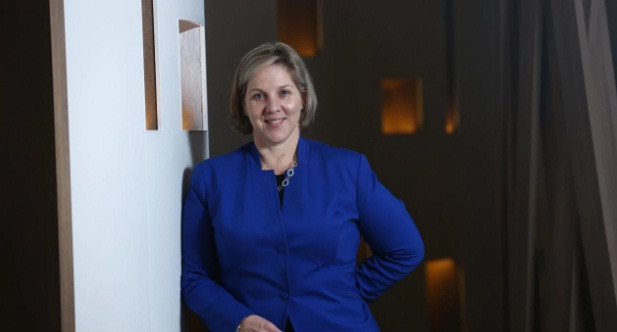 Trước khi giữ vai trò thành viên độc lập hội đồng quản trị Tesla năm 2014, Robyn Denholm làm giám đốc tài chính và giám đốc hoạt động ở hãng Juniper Networks, nhà điều hành Sun Microsystems, và cũng từng là Giám đốc tài chính của hãng xe Toyota tại Australia trong 7 năm. Ảnh: The Australian.