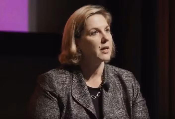 Đầu năm 2017, Denholm được bổ nhiệm làm giám đốc hoạt động (COO) của Telstra, công ty viễn thông lớn nhất của Úc. Ảnh: ABP Live.