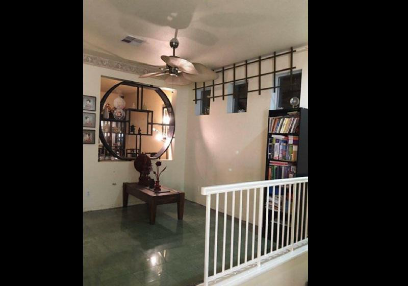 Cô chỉ trưng bày một số vật dụng cần thiết, thay vì trang trí quá cầu kỳ, kiểu cách như nhiều sao Việt nổi tiếng.