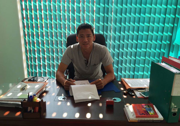 Bên cạnh kinh doanh đồ thể thao, Anh Đức còn là chủ của một số dãy trọ cho thuê và khách sạn, spa tại Bình Dương. Anh cũng mở cửa hai ân bóng mini của riêng mình, và là đồng sở hữu một nhà hàng tại quê nhà cùng với gia đình vợ. Ảnh: FBNV.