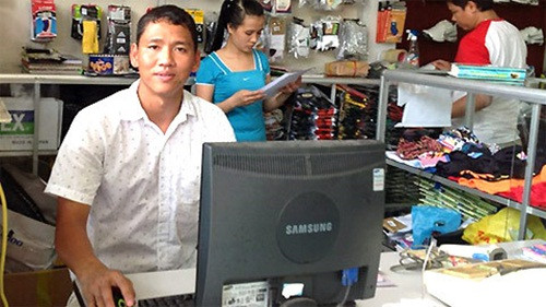 Chỉ sau 2 năm, Anh Đức đã là chủ của một chuỗi cửa hàng kinh doanh đồ thể thao với nhiều chi nhánh, đại lý từ Bình Dương cho đến TP HCM. Ảnh: Bongdaplus.