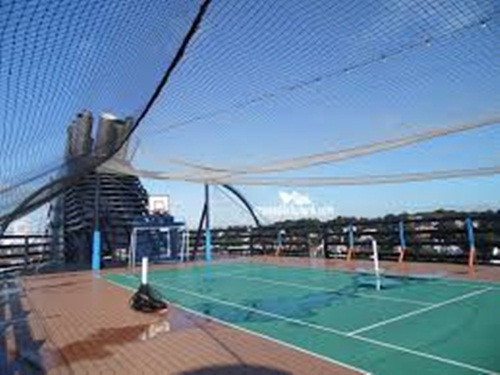 Sân chơi thể thao phục vụ du khách.