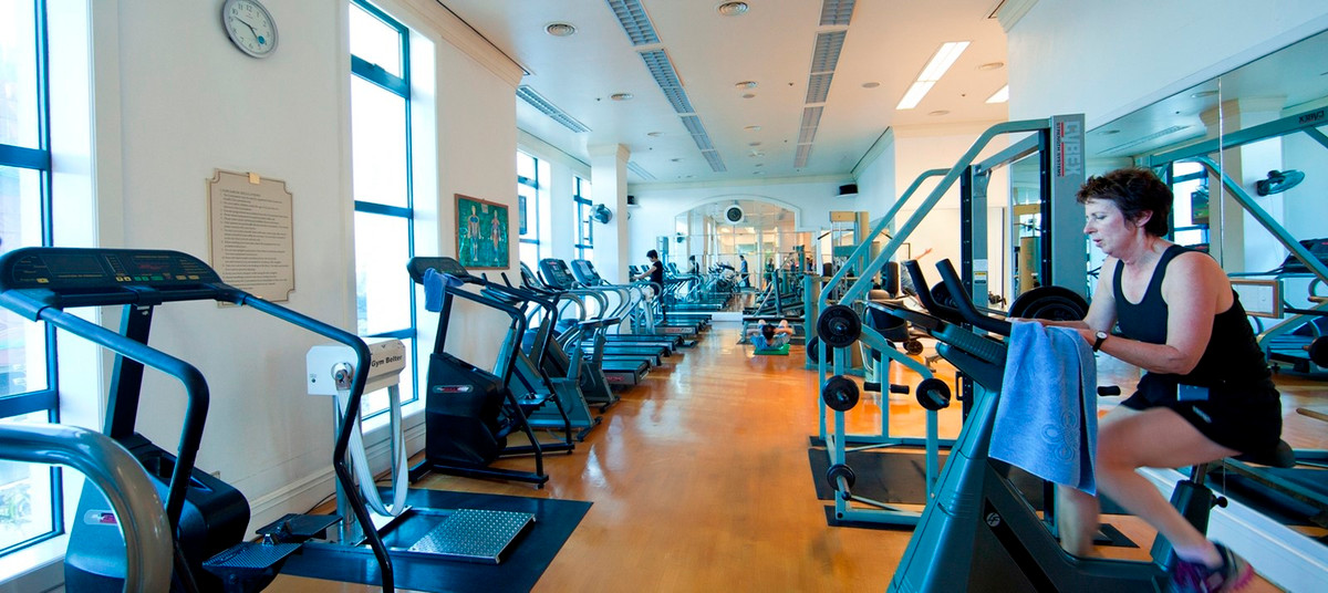 Ngoài ra, khách sạn còn có dịch vụ spa, massage, phòng tắm hơi, phòng sauna, phòng thể dục, sân golf. Ảnh: Daewoo Hotel.