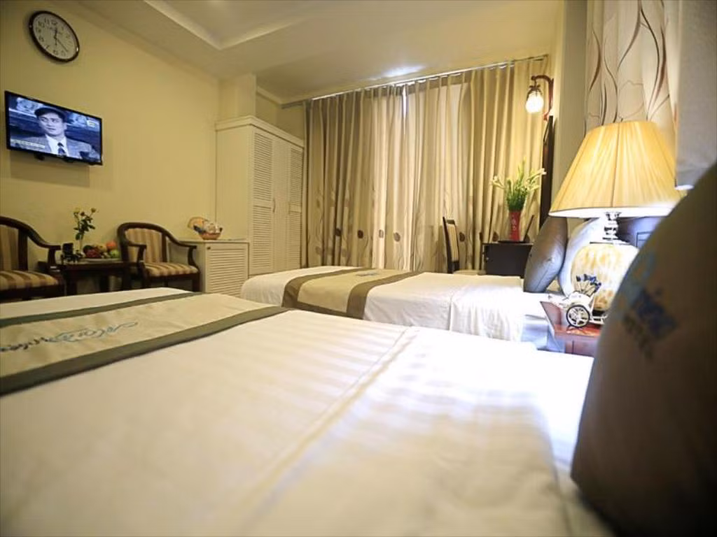 Các phòng trong khách sạn Moonview có diện tích từ 20m2 - 30m2. Ảnh: Agoda.