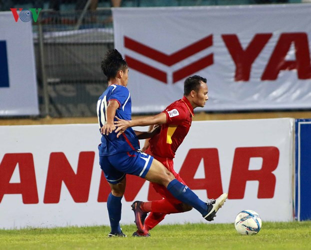 Tiền vệ Nguyễn Trọng Hoàng.