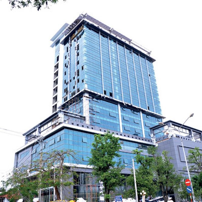 Dự án tòa nhà Bạc Liêu Tower cao 18 tầng, là tổ hợp thương mại, khách sạn và cao ốc văn phòng có tổng mức đầu tư 239 tỷ đồng. Ảnh: Tiền Phong.