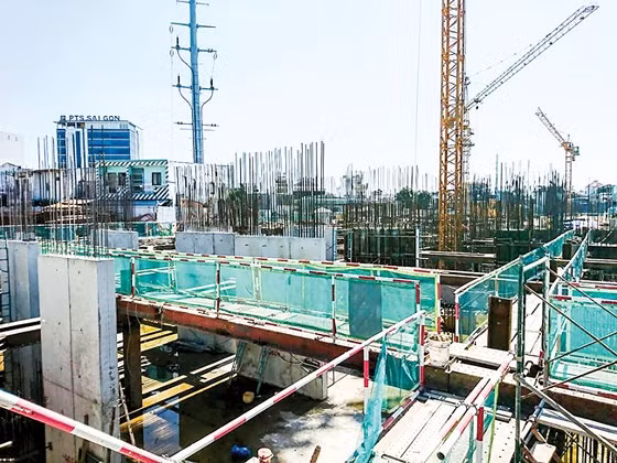 Dự án Đức Long Golden Land có tên đầy đủ là "Khu thương mại dịch vụ và căn hộ cao cấp Đức Long Golden Land" nằm trên đường Nguyễn Tất Thành nối dài, phường Tân Thuận Tây, quận 7, TP HCM. Ảnh: Đức Long Golden Land.