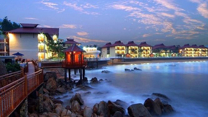 Trong số đó có khu resort 4 sao Hoàng Gia do Công ty CP du lịch Hoàng Anh Đất Xanh Quy Nhơn sở hữu. Ảnh: Viettimes.