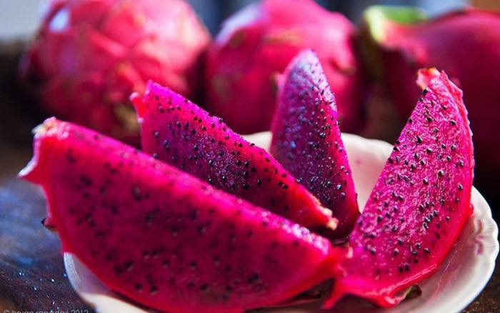 Thanh long ruột đỏ Đài Loan đắt nhưng hút khách bởi vị ngọt đậm đà (độ đường 16 – 18%). Ảnh: FB Khuc Ngoc Anh.