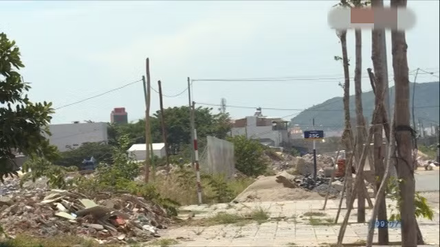 Theo quyết định chấp thuận đầu tư của UBND tỉnh, giai đoạn 2012 – 2013 dự án sẽ hoàn thành giải phóng mặt bằng, san nền. Năm 2014 – 2015, dự án xây dựng hạ tầng kỹ thuật hoàn chỉnh và triển khai kinh doanh. Ảnh: ANTV.