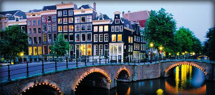 Chi phí cho mỗi nhân viên làm việc và sinh sống tại Amsterdam hiện là 62.800 USD/năm, rẻ bằng 1/3 so với Lodon. Mức giá này cũng khiến Amsterdam xếp vị trí thứ 2 tại Châu Âu. Ảnh: Region Apartments.