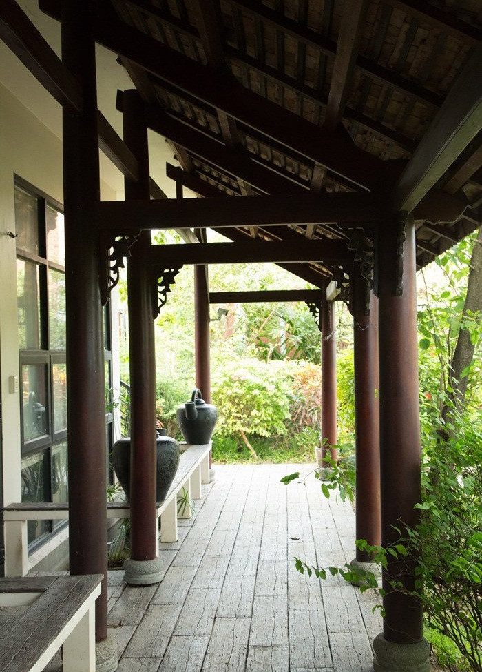 Chính giữa khu đất, Ánh Tuyết xây một căn nhà dài gồm 4 gian phòng. Mỗi gian phòng rộng 50m2. Ảnh: Vietnamnet.