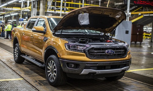 Theo kế hoạch, Ford Ranger 2019 sẽ xuất hiện tại các đại lý từ đầu năm tới và sẽ tới tay khách hàng ngay sau đó. Bán tải mới của Ford sẽ có hai bản: SuperCab (hai cửa) và SuperCrew (bốn cửa).