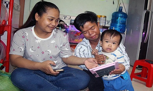 Chang trai cao 1,2m nuoi vo 1,6m hoc bac si da khoa-Hinh-2