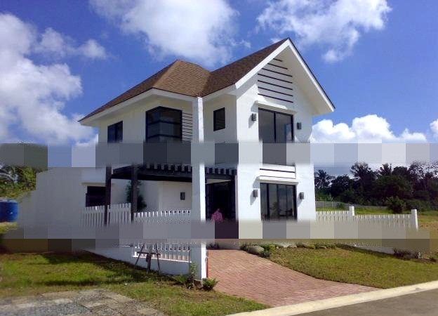 Kiến trúc đơn giản nhưng ngôi nhà được nhấn nhá hợp lý ở màu sơn trắng và hệ mái thái bắt mắt. Ảnh: Thietkexaydungnhadep.