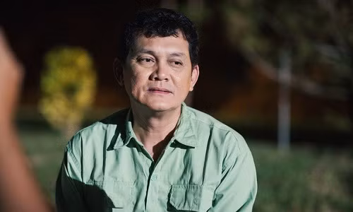 NSUT Huu Chau: 'Co dien vien Hau due mat troi khong le phep voi toi'