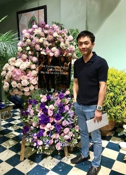 Trước đó, Cường Đô La thu hút chú ý khi đeo chiếc đồng hồ Reference có giá khoảng 180.000$ (gần 4 tỷ đồng). Ảnh: FBNV.