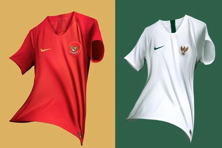 Giá áo đấu của Indonesia đứng ở vị trí thứ hai với 68 USD (kém 9 USD so với Singapore). Bộ áo sân nhà của Indonesia có màu đỏ với một đường sọc vàng và logo ĐTQG trên đó. Trên sân khách, Indonesia sẽ chơi trong bộ áo đấu màu trắng với chi tiết dọc xanh đậm.
