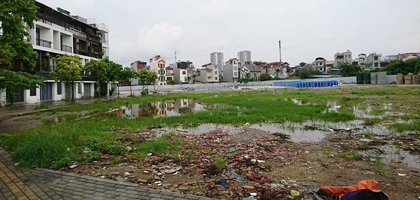 Một số hạng mục công trình, công trình phụ trợ trong khu đô thị vẫn còn dang dở. Ảnh: Thương hiệu công luận.