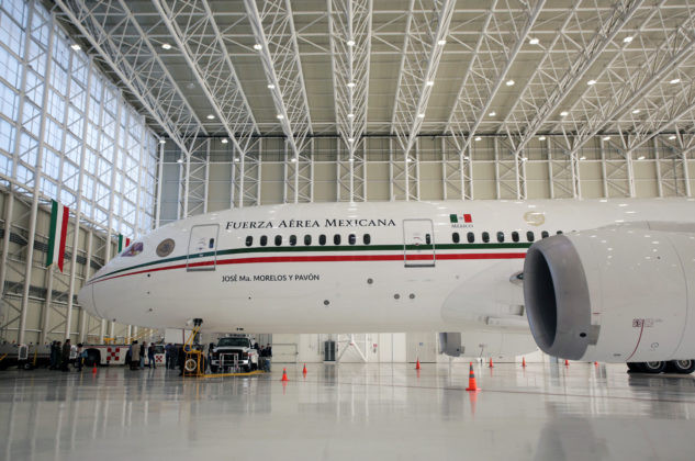 Ông Lopez Obrador cho rằng chiếc máy bay Boeing này có giá 218 triệu USD, là quá phô trương, xa xỉ.