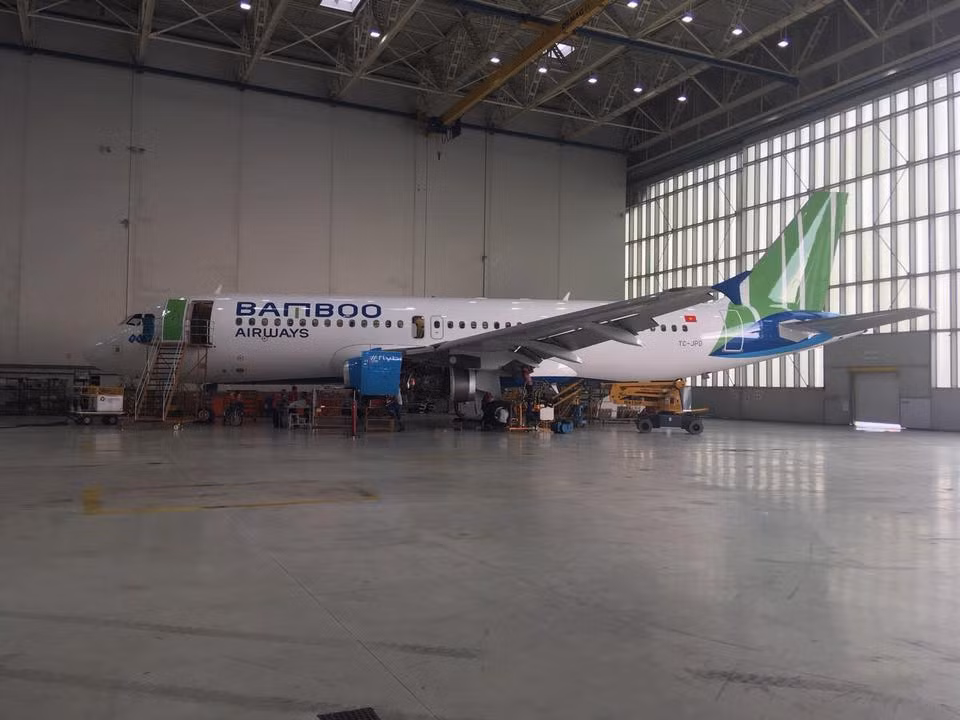 Đây là chiếc máy bay A320-200 mang số hiệu TC-JPD, có tuổi đời 12 năm, đã được khai thác bởi hãng hàng không quốc gia Thổ Nhĩ Kỳ (Turkish Airlines). Ảnh: FB Trinh Van Quyet.