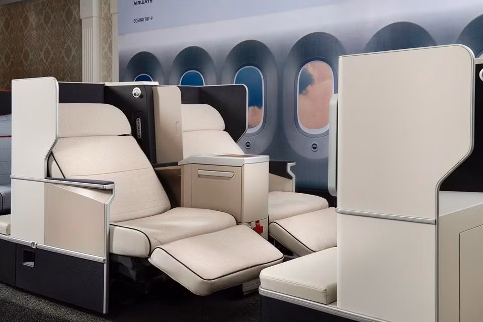Loại ghế này khả năng ngả thành giường phẳng và chế độ massage thư giãn, được thiết kế chuyên biệt cho các chuyến bay dài. Ảnh: Bamboo Airways.