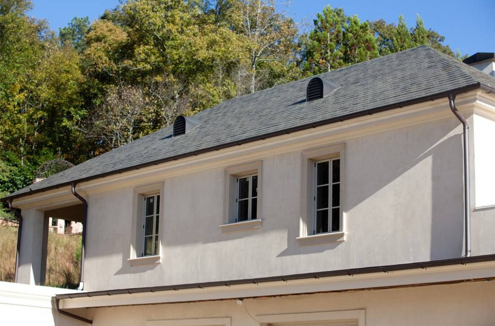 Biệt thự này từng được chào bán với giá 14,7 triệu USD (khoảng 342 tỷ đồng). Tuy nhiên, hiện tại giá bán chỉ còn 3,9 triệu USD (khoảng 90,9 tỷ đồng). Nguồn ảnh: Southernliving.