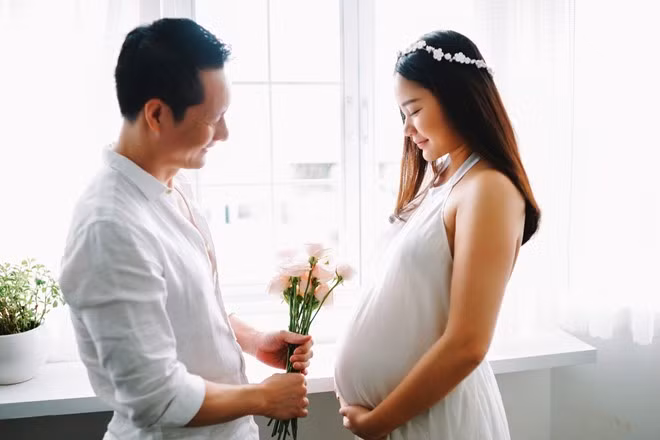 Bên cạnh đó, vị đai gia này còn khiến nhiều người choáng váng khi sở hữu hàng loạt bất động sản tiền tỷ khác như 16872 Coral Cay Lane, Huntington Beach, California (trị giá hơn 70 tỷ đồng).... Ảnh: Saostar.