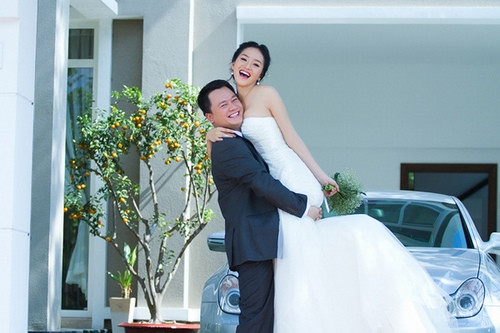 Phan Thị Lý là một trong những thí sinh lọt vào top 5 cuộc thi Hoa hậu Thế giới người Việt năm 2010. Tháng 5/2012, người đẹp bất ngờ kết hôn với một doanh nhân thành đạt là Phó Tổng Giám đốc một ngân hàng thương mại cổ phần. Ảnh: Dân Việt.