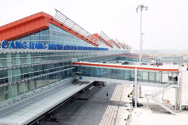 Theo đó, sân bay quốc tế Vân Đồn đủ điều kiện để đưa vào khai thác, sử dụng cuối tháng 12 năm nay. Ảnh: Enternews.