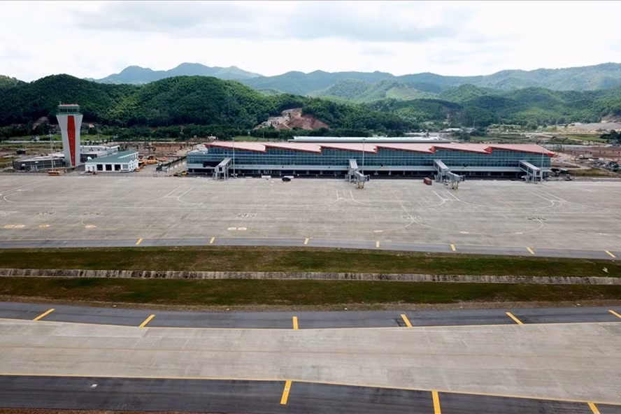 Khi đi vào hoạt động, đây sẽ là sân bay quốc tế hiện đại với đường cất hạ cánh dài 3,6 km, rộng 45 m, có khả năng đón những loại máy bay chuyên chở hàng hoá và hành khách lớn. Ảnh: Lao động.