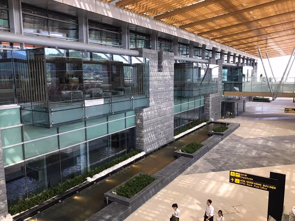 Trong đó bao gồm 22 hạng mục thuộc khu bay và 27 hạng mục khu mặt đất. Ảnh: Quảngninhskyline.