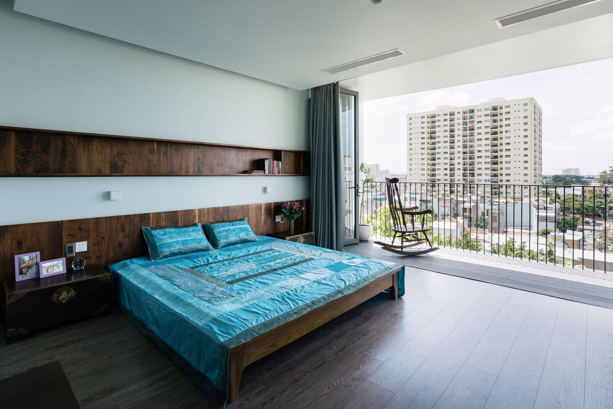 Tầng 3 được bố trí phòng ngủ của bố mẹ và phòng ngủ các con.