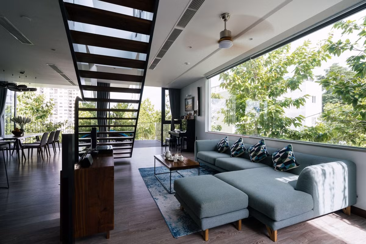 Màu được phân theo cấp độ đậm đến nhạt dần.