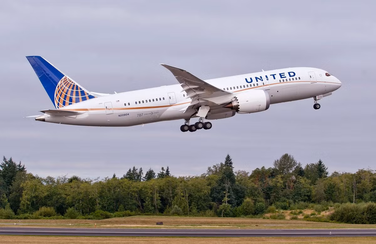United Airlines chính thức khai thác đường bay Houston (bang Texas, Mỹ) - Sydney (Australia) 8.593 dặm vào tháng 1/2018, sử dụng máy bay 787-9 của Boeing.