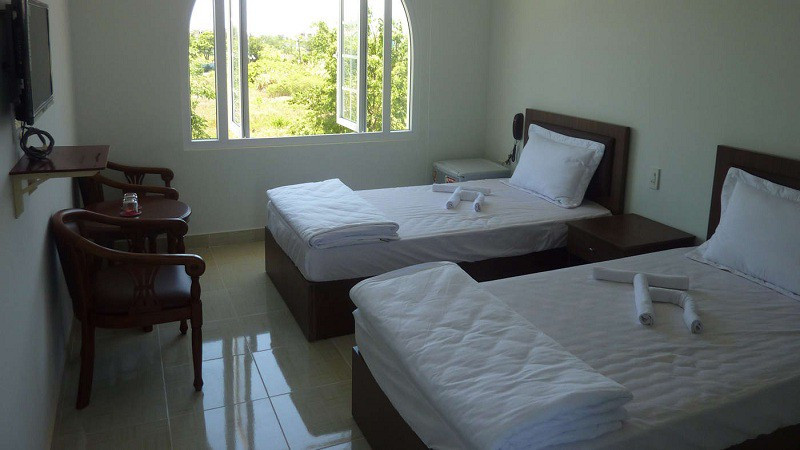 Phía bên trái là 4 phòng nhỏ, phía phải là 4 phòng lớn tượng trưng cho các hành tinh trong Hệ Mặt Trời như: Sao Kim, Sao Thủy, Sao Thổ, Sao Mộc, Sao Hỏa, Trái Đất, Sao Thiên Vương, Sao Hải Vương…Ảnh: Mytour.