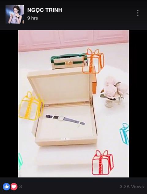 Để mừng sinh nhật lần thứ 28, người mẫu Ngọc Trinh tậu cho mình chiếc đồng hồ nạm kim cương lấp lánh, trị giá hơn 1 tỷ đồng khiến dân mạng "ghen tỵ". Ảnh: FBNV.